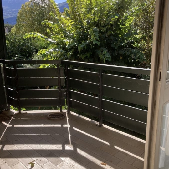  Annonces CHIROLLES : Appartement | GRENOBLE (38000) | 65 m2 | 155 000 € 