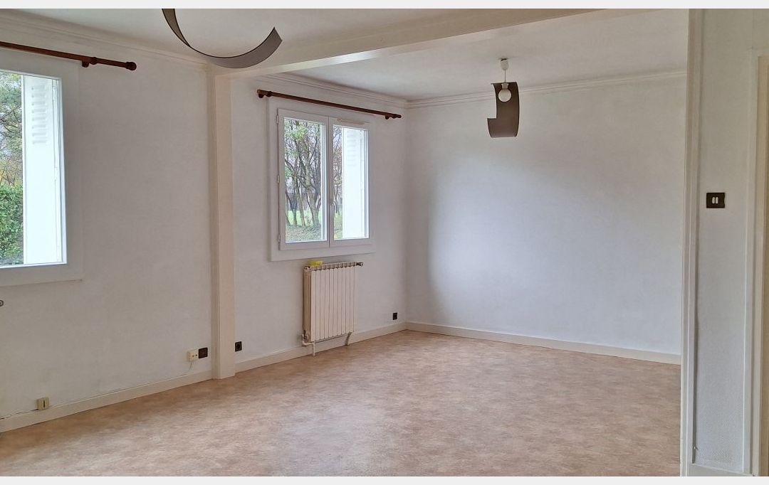 Annonces CHIROLLES : Appartement | MEYLAN (38240) | 61 m2 | 800 € 