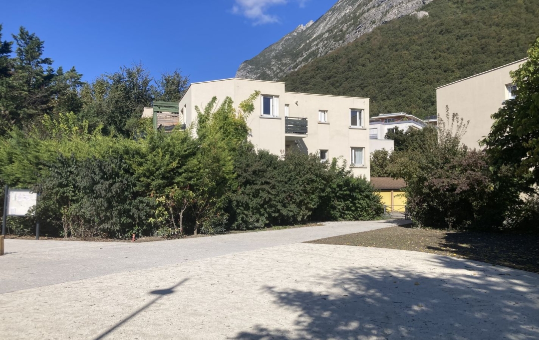 Annonces CHIROLLES : Appartement | GRENOBLE (38000) | 65 m2 | 155 000 € 